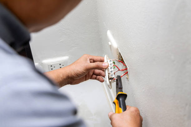 Best Affordable Electrician  in Dayton, OR